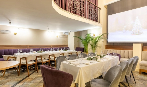 Фото №1 зала Зал «Колуар»