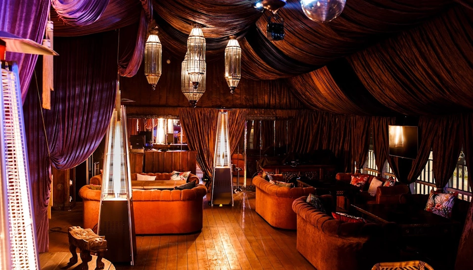 Фото №1 зала Karaoke Lounge