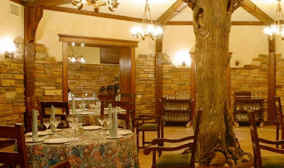 Фото №2 зала Ресторан «У дуба»