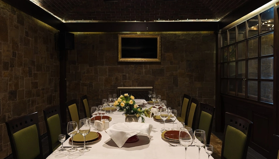 Фото №1 зала VIP-комната караоке 2 