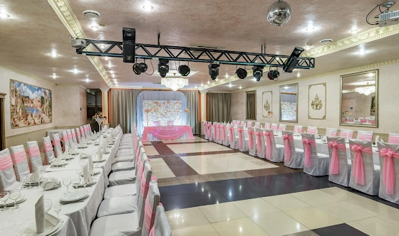 Фото №8 зала Зал «Версаль»