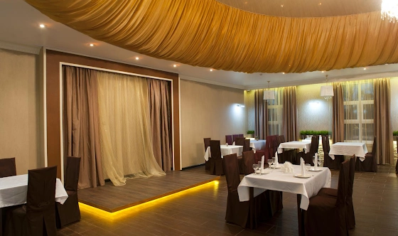 Фото №2 зала Зал «Коричневый»