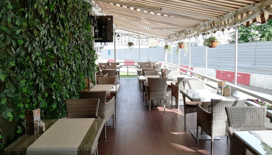 Фото №2 зала Летняя веранда