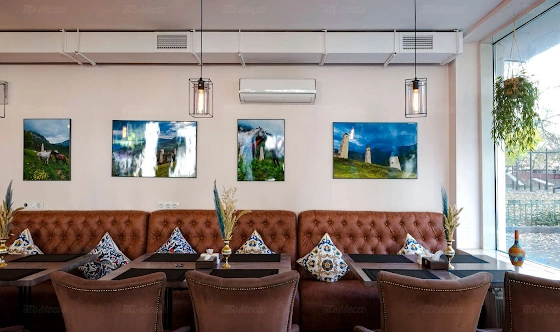 Фото №15 зала Зал с витражными окнами 