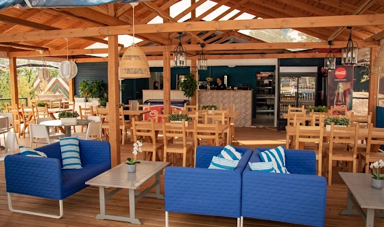 Фото №3 зала Кафе ПАЛУБА