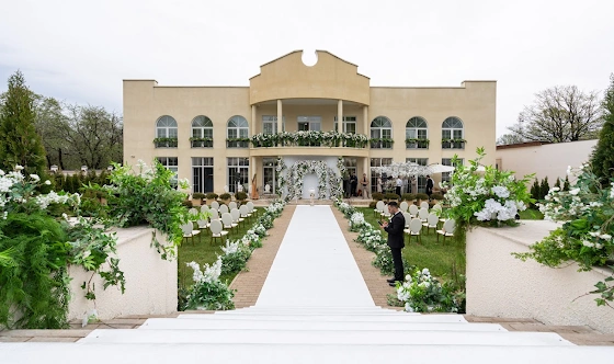 Фото №17 зала Летняя терраса в саду 