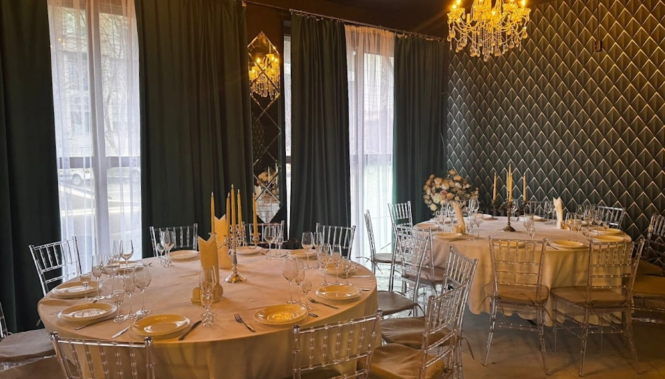 Фото №2 зала Банкетный зал "Люстра"