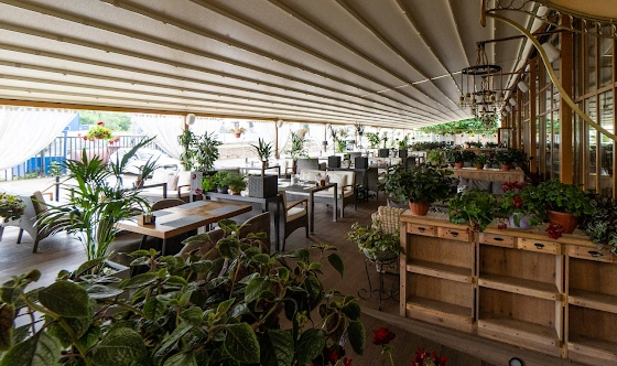 Фото №17 зала Летняя веранда 