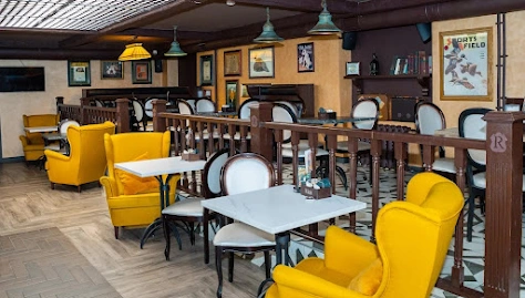 Фото №4 зала Основной зал «Reader's Pub»