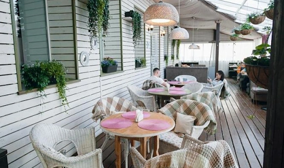 Фото №4 зала Летнее кафе-веранда