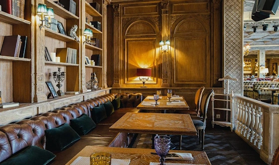 Фото №2 зала Зал «Библиотека»