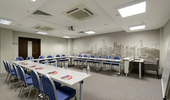 Фото №1 зала Конференц-зал «Май»