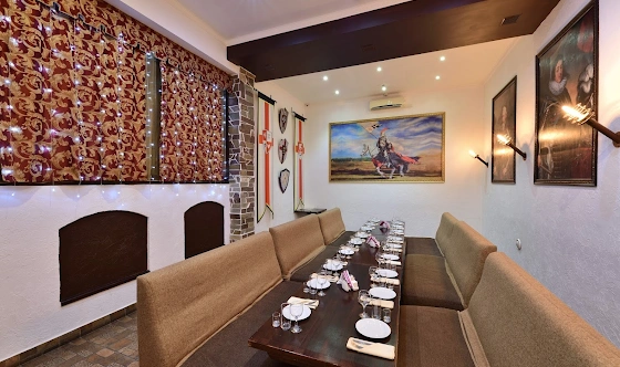 Фото №4 зала Караоке-зал «Средневековый»