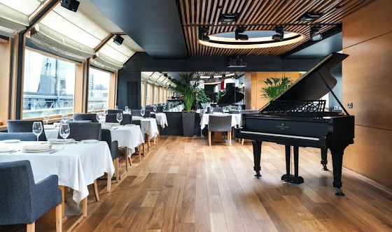 Фото №1 зала Застекленная палуба 