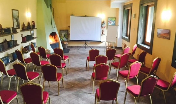 Фото №3 зала Зал «Библиотека»