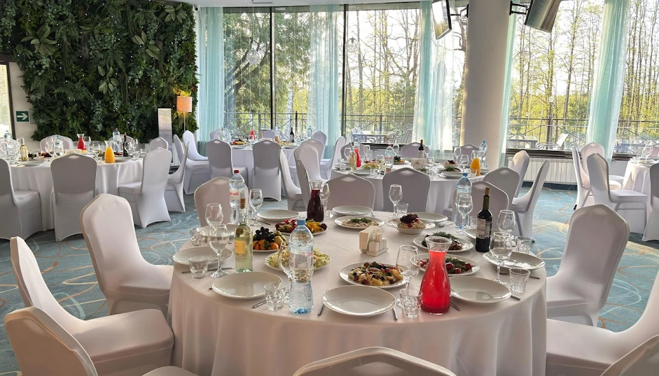 Фото №3 зала Ресторан «Бобры и белки»