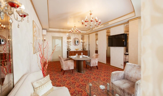 Фото №1 зала Банкетный зал «Бизнес»