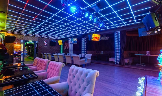 Фото №10 зала Караоке- клуб
