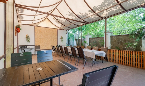 Фото №3 зала Летняя беседка 