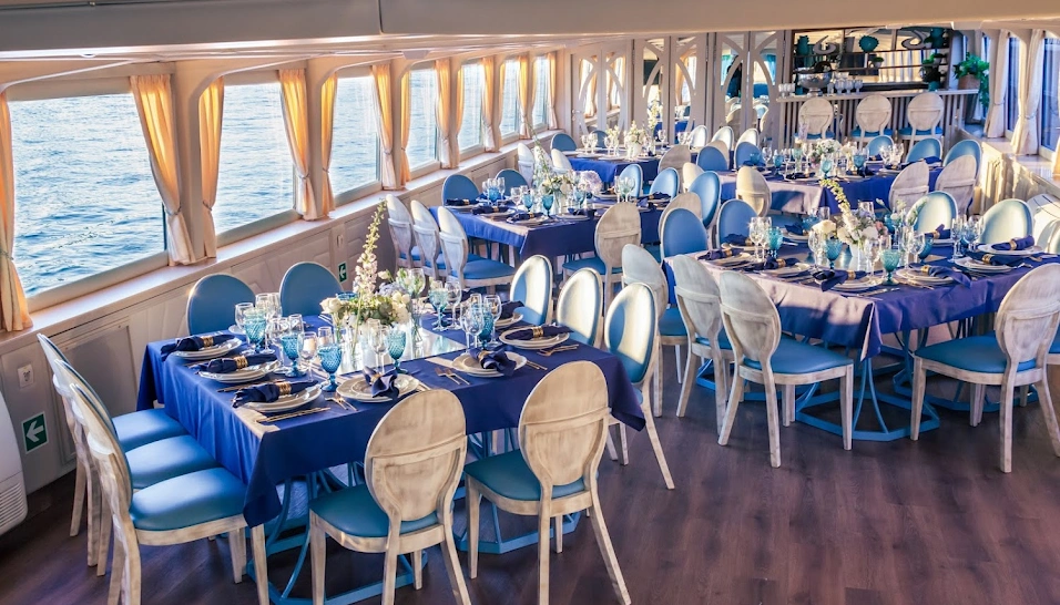 Фото №12 зала Палуба