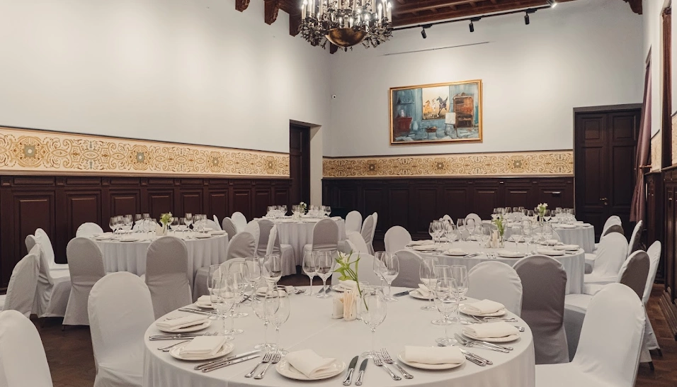 Фото №8 зала Зал "Дубовый"