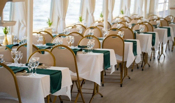 Фото №6 зала Палуба