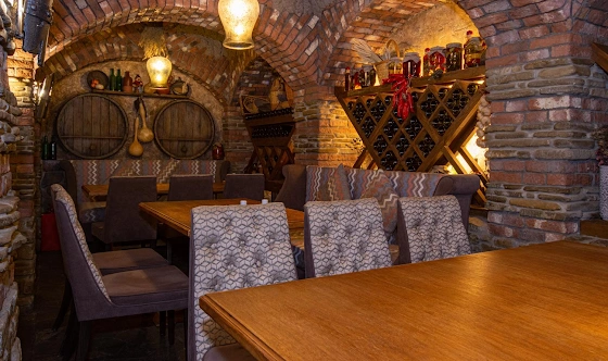 Фото №6 зала Винный погреб