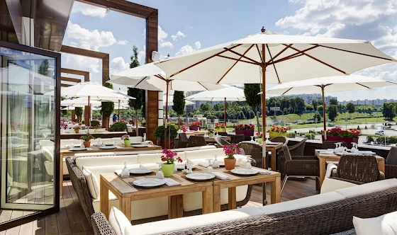 Фото №1 зала Летняя веранда 