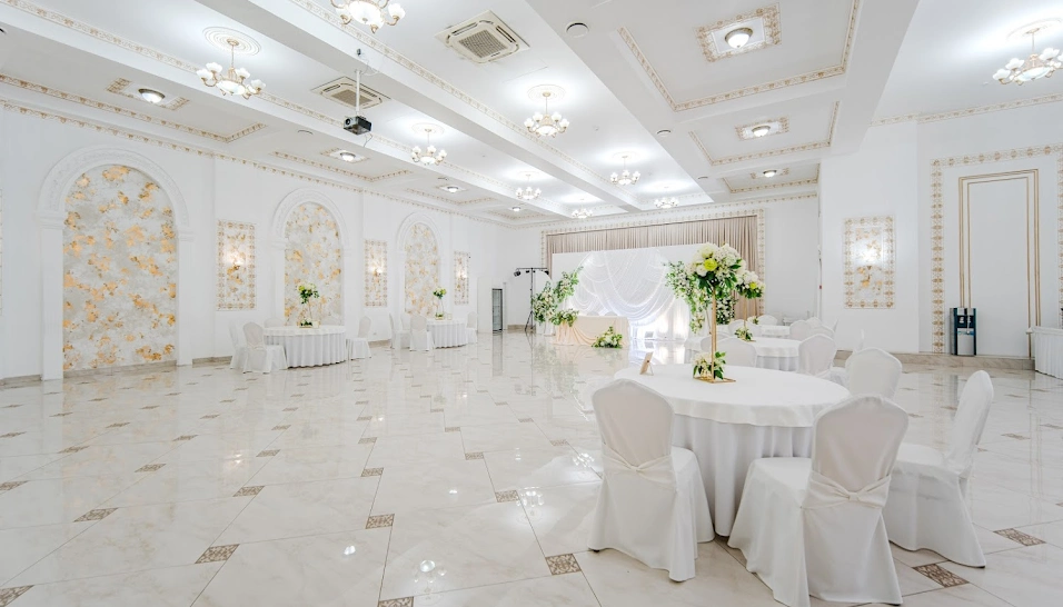 Фото №3 зала Версаль