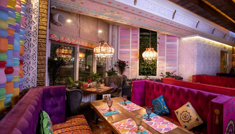 Фото №6 зала Цветной зал