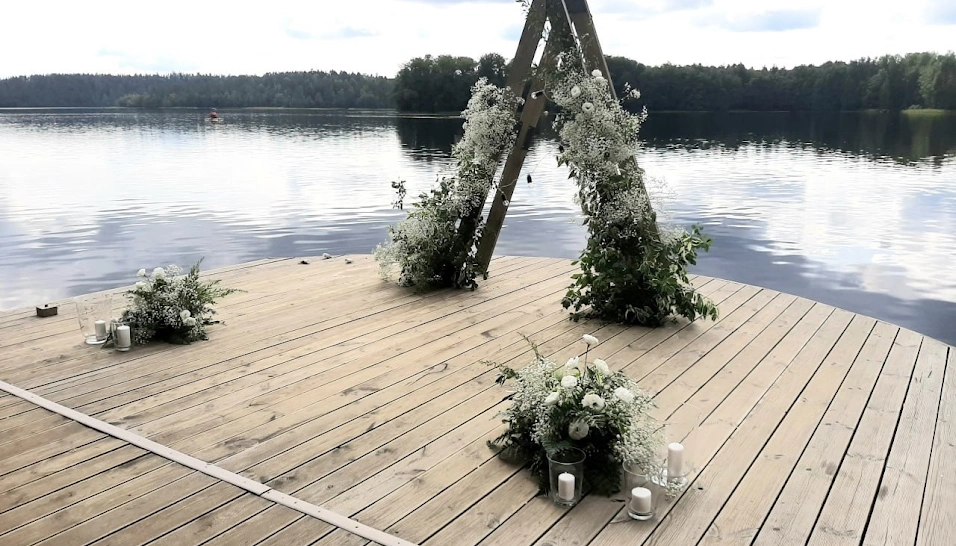 Фото №12 зала Беседка на воде