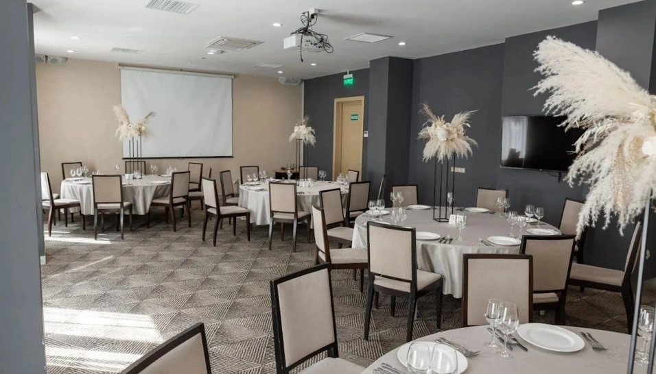 Фото №1 зала Зал "Янгантау"