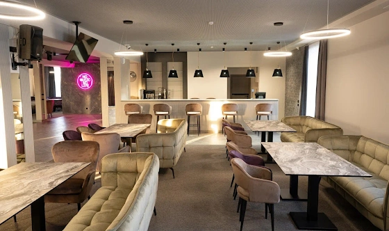 Фото №1 зала Караоке-бар