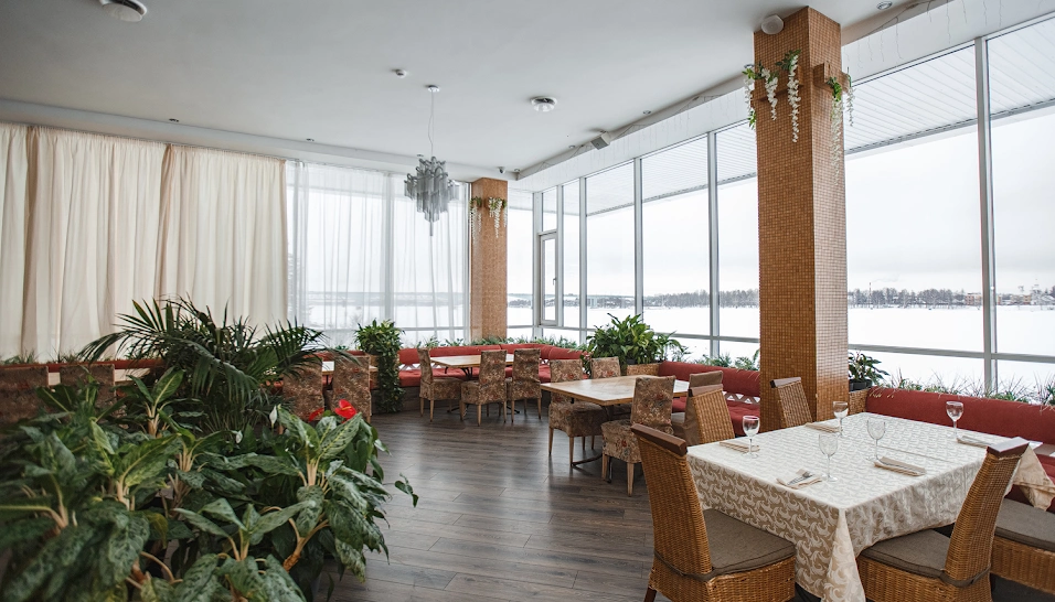 Фото №3 зала Зал ресторана «Volga-Волга»