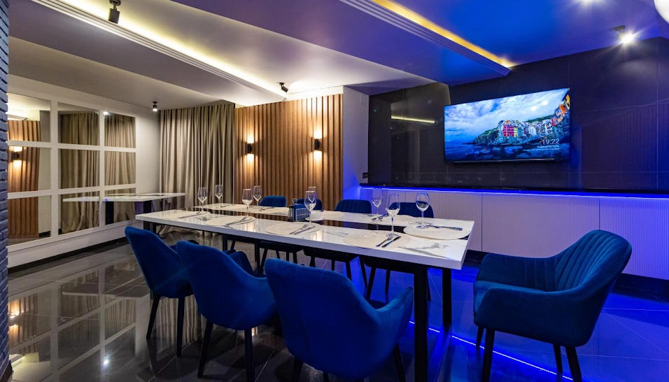 Фото №2 зала VIP комната