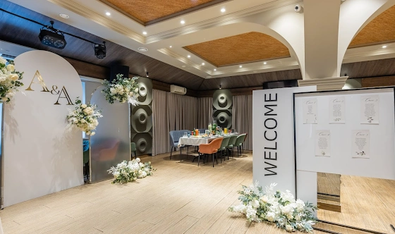 Фото №1 зала Караоке-зал 