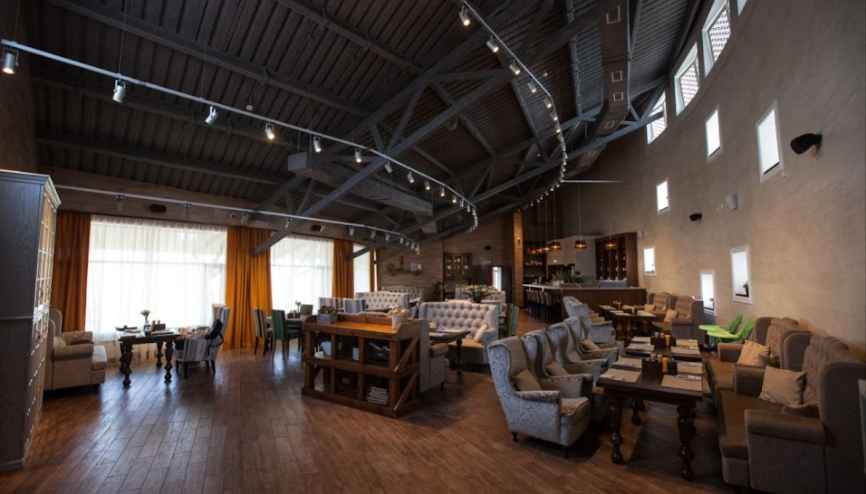 Фото №1 зала Ресторан "Яблони и Груши"