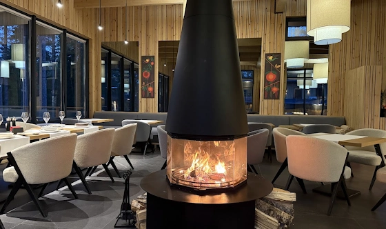 Фото №3 зала Ресторан "Ягодки"