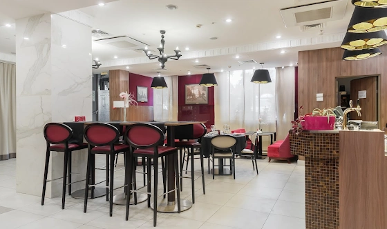 Фото №3 зала Ресторан "D’Аdjemoff"