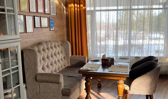 Фото №2 зала Ресторан "Яблони и Груши"