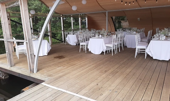 Фото №6 зала Беседка на воде