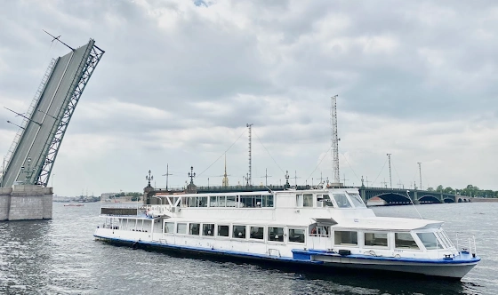 Фото №7 зала Палуба