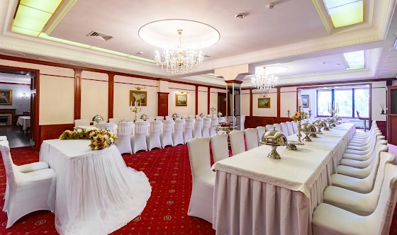 Фото №4 зала Банкетный зал «Петровский»