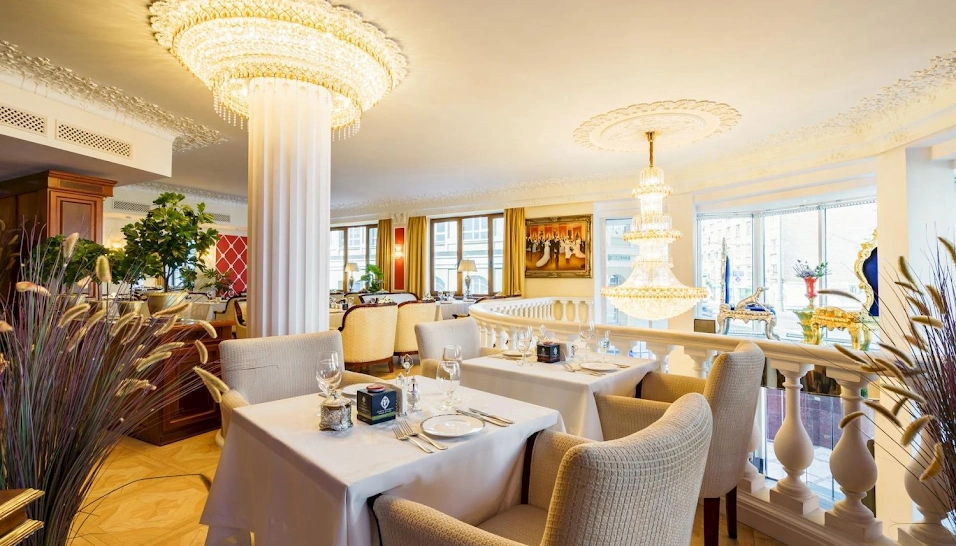 Фото №2 зала Зал «Неаполь»