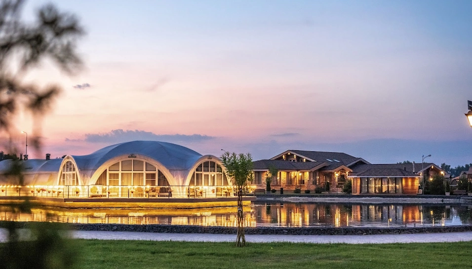 Фото №7 зала Банкетный зал «На озере»