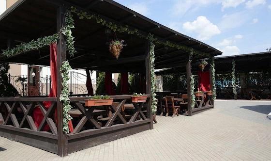 Фото №1 зала Боковая беседка 1