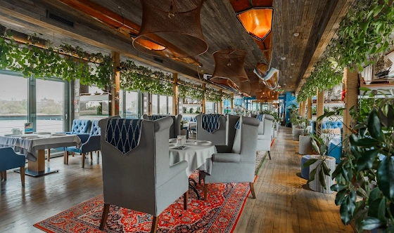 Фото №2 зала Верхняя палуба