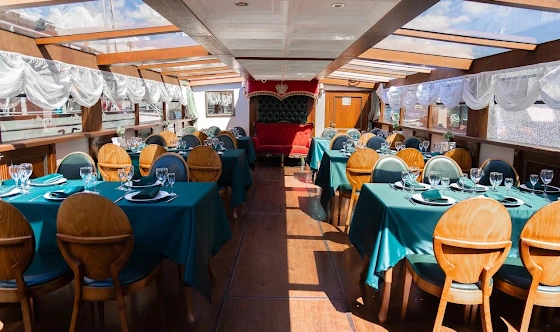 Фото №2 зала Палуба