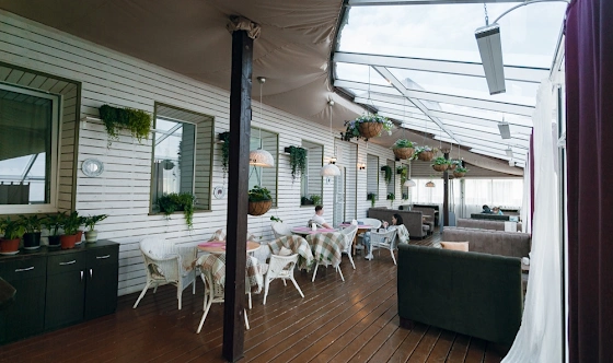 Фото №3 зала Летнее кафе-веранда