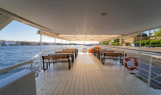 Фото №5 зала Палуба